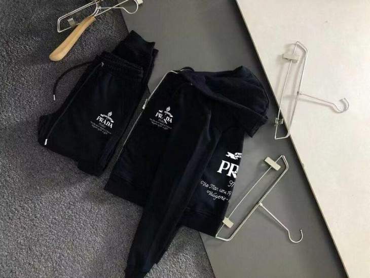 Picture of Prada Sweater Suits _SKUPradaM-5XLkdtr6242374